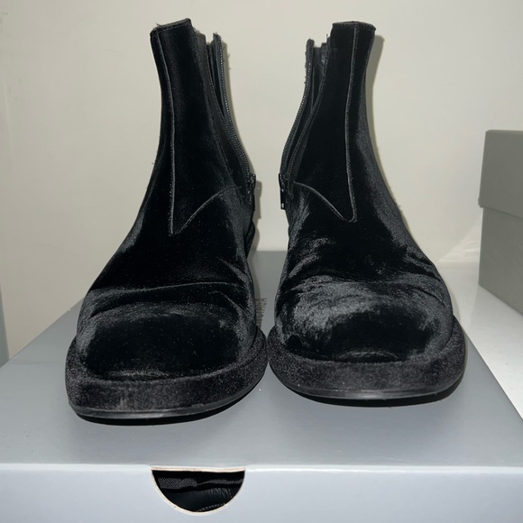 Givenchy Black Velvet Chelsea Boot.   Riccardo Tisci for Givenchy. Size 44 main image 9